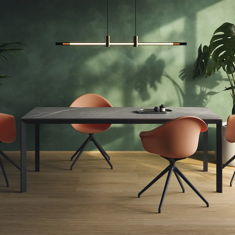 Mesa Vondom Frame en comedor interior de diseño